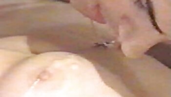 Dona de casa com video de sexo com homem negro seios grandes e tesão fodendo e chupando seu brinquedinho