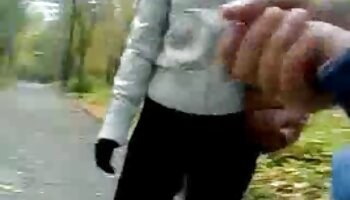 Vovó vídeo pornô das coroas transando fazendo sexo pervertido com uma vagabunda pequenininha