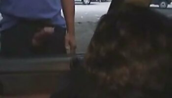 Modelo gostosa chupa pau para trabalho de vídeo de pornô de mulher transando com homem primeira
