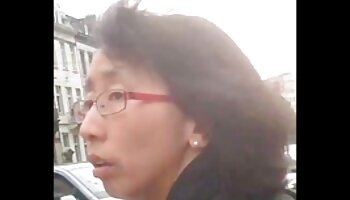 Mamãe madura gostosa video de porno mulher com mulher brincando com um vibrador