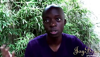 Peitos enormes, mãe vídeo pornô da mulher melancia transando e adolescente compartilhando pau