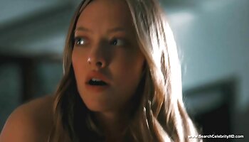 Haven vídeo pornô mulher transando com boi Johnson e Vincenzo Mazarratti