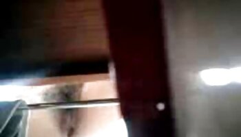 Gostosa garota video de sexo de morenas gostosas africana chupa pau branco enorme e é esmagada na cama